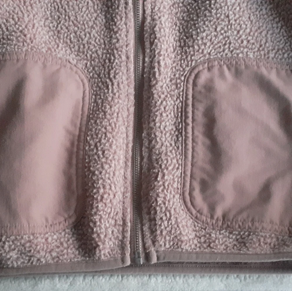 Vuori Jacket - Picture 2 of 12